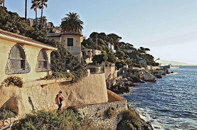 Picturesque walk from Nice to Villefranche sur Mer with pic-nic and swim - The Provençal picnic by the sea: the best reason to book