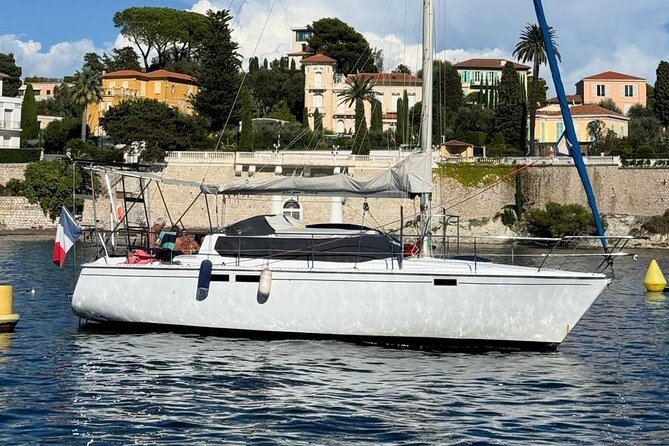 Private Boat Tour in the Sun of Nice, St Jean Cap Ferrât - Sights by water: superyachts, Monaco-style views, and Villa KERYLOS