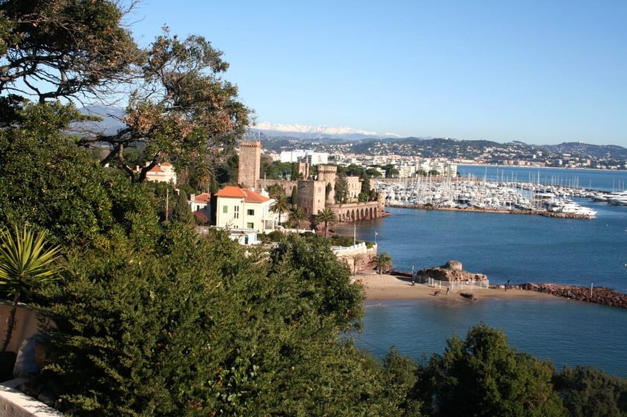 Private Half-Day Tour of the French Riviera in a Vintage Car - The Citroën Traction Avant is the star, but the day is yours