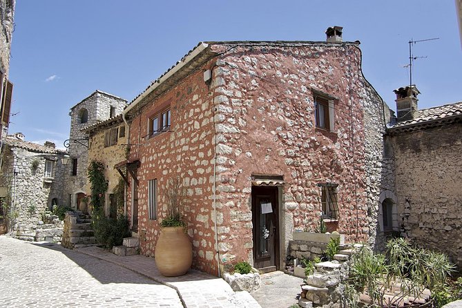 Provence and Tradition - Private Guided Tour - A One-Day Provençal Loop From Nice (Without the Headache)