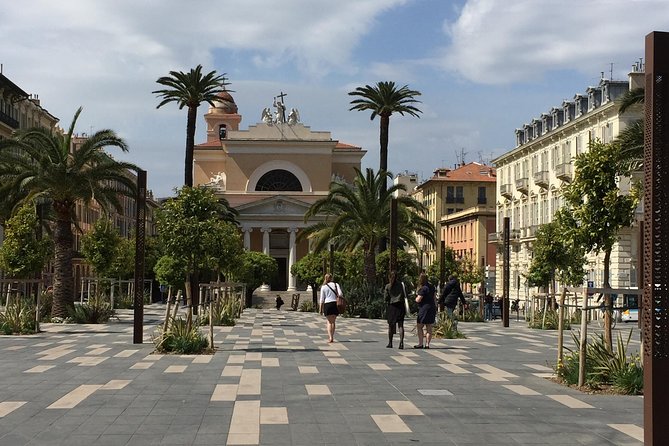 Provence Sea & Countryside Full-Day Private Tour - Grasse: perfume making and a classic town pace
