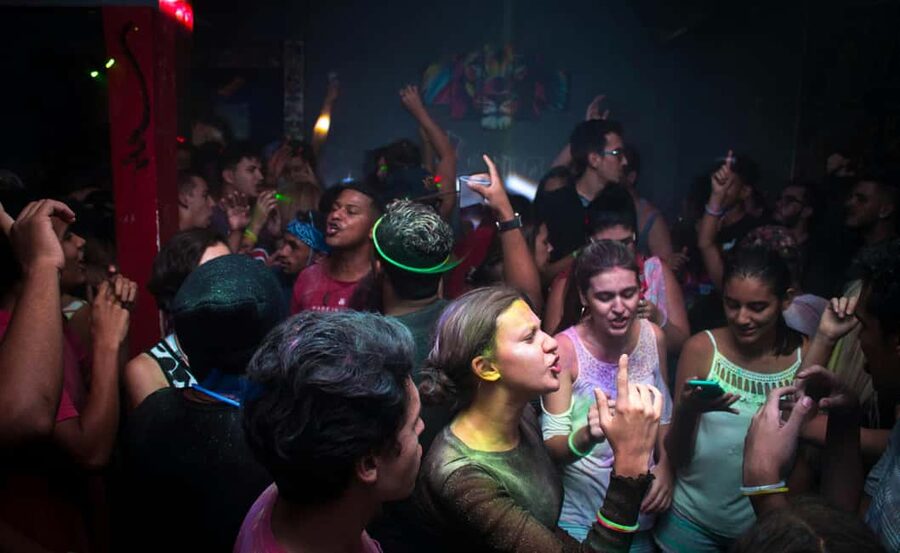 Pub Crawl Nice: Free Shots,Best Bar, Secret Surprise with us - VIP entry and skip-the-line: saving time (and getting in the right vibe)
