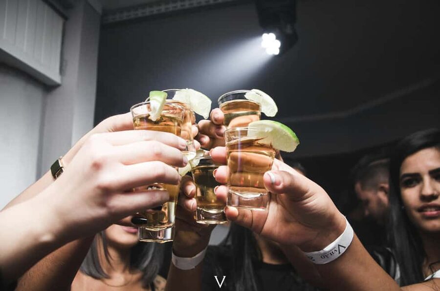 Pub Crawl Nice: Free Shots,Best Bar, Secret Surprise with us - Who this Nice pub crawl is best for