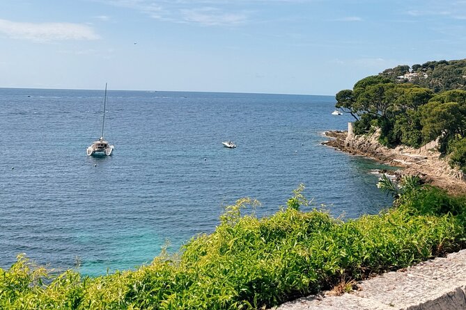 Retro Electric Topolino Ride on the French Riviera - Villefranche-sur-Mer on foot: color, harbor life, and easy photos