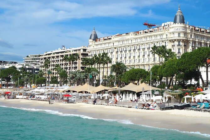 Saint Paul de Vence, Antibes, Cannes tour in a Renault E-Tech - Antibes’ Port Vauban: luxury yachts plus a real coastal walk