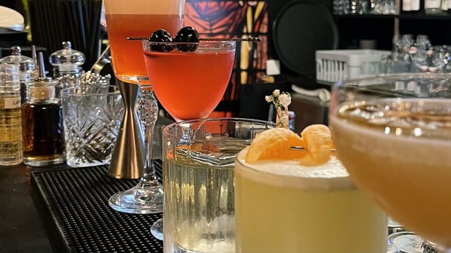 Shake, Mix & Sip: Cocktail Workshop in Old Nice - Old Nice Night Plans: A Workshop That Works for Couples and Groups