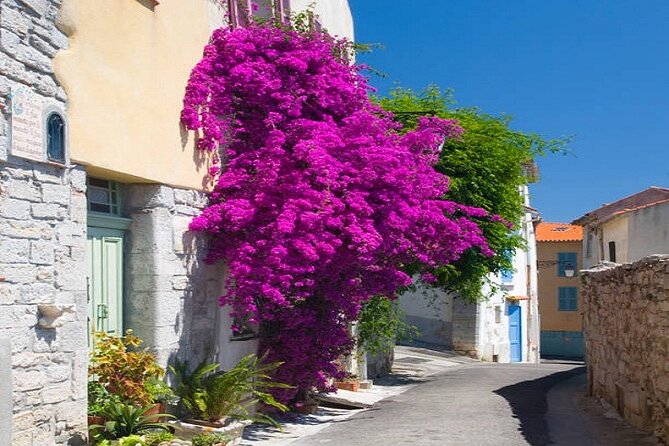Tour Grasse and medieval villages of Gourdon, Tourette & St Paul - What to bring and what to watch for