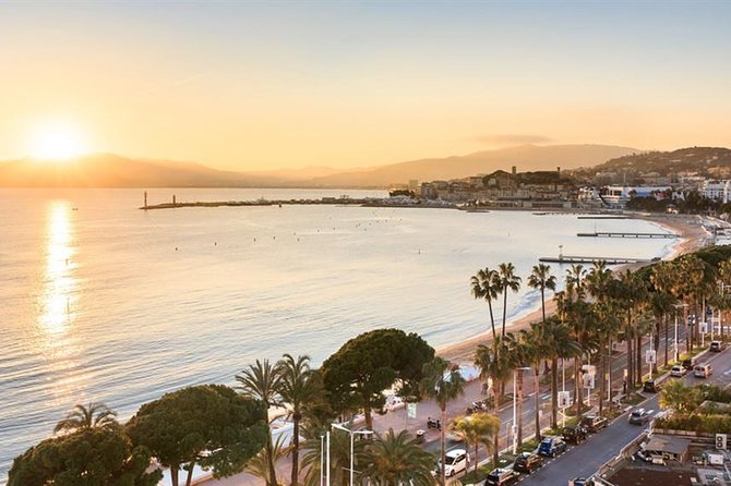 Transfer - Nice Airport> Cannes - Nice Airport Pick-Up: Meet the Driver at the Information Office