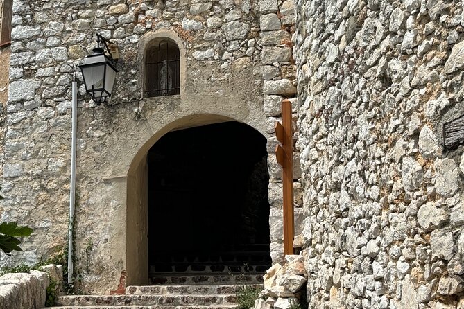 Villages Médiévaux,Grasse, Gourdon, Tourrettes sur Loup, St Paul - Saint-Paul-de-Vence: medieval pedestrian lanes, Chagall, and jeu de boules culture